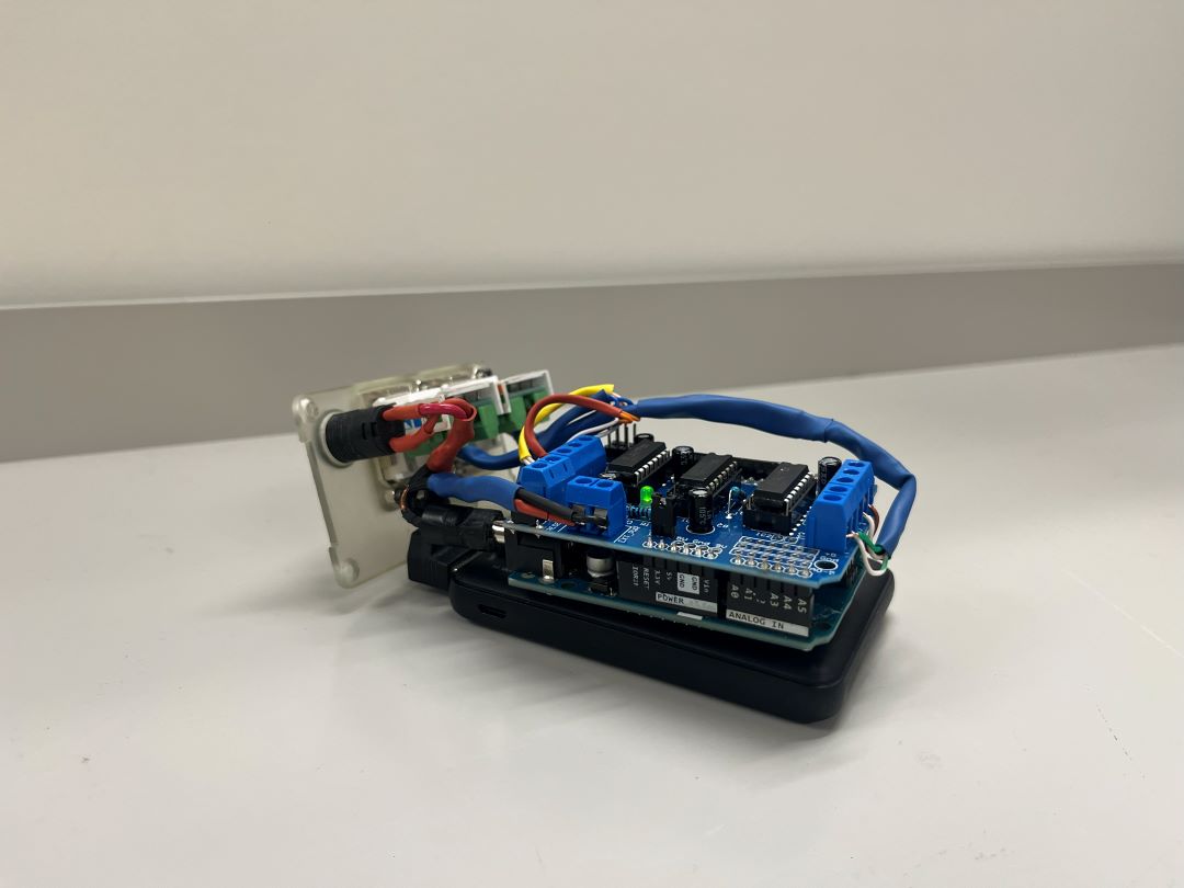 This is the "brain" of the glove, which controls its functions.