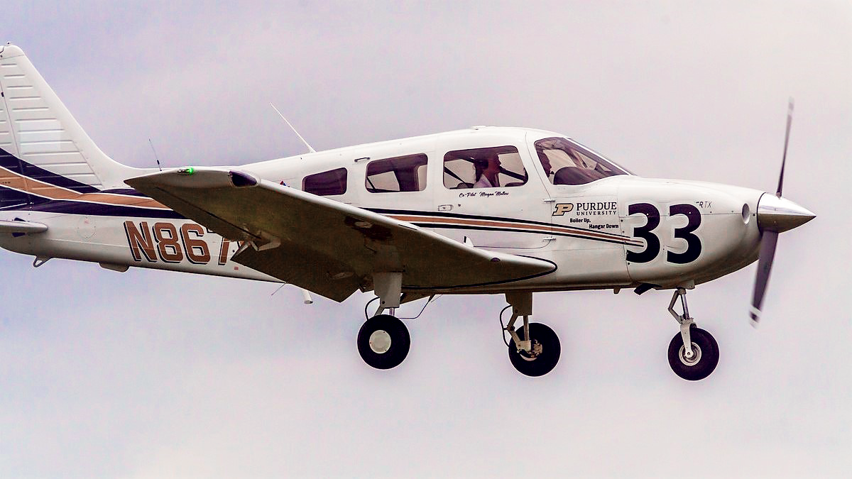Pilot Alex Small and copilot Morgan Mallow flew the #33 plane during the 2023 Air Race Classic, and placed 8th overall. (Photo provided by Air Race Classic)