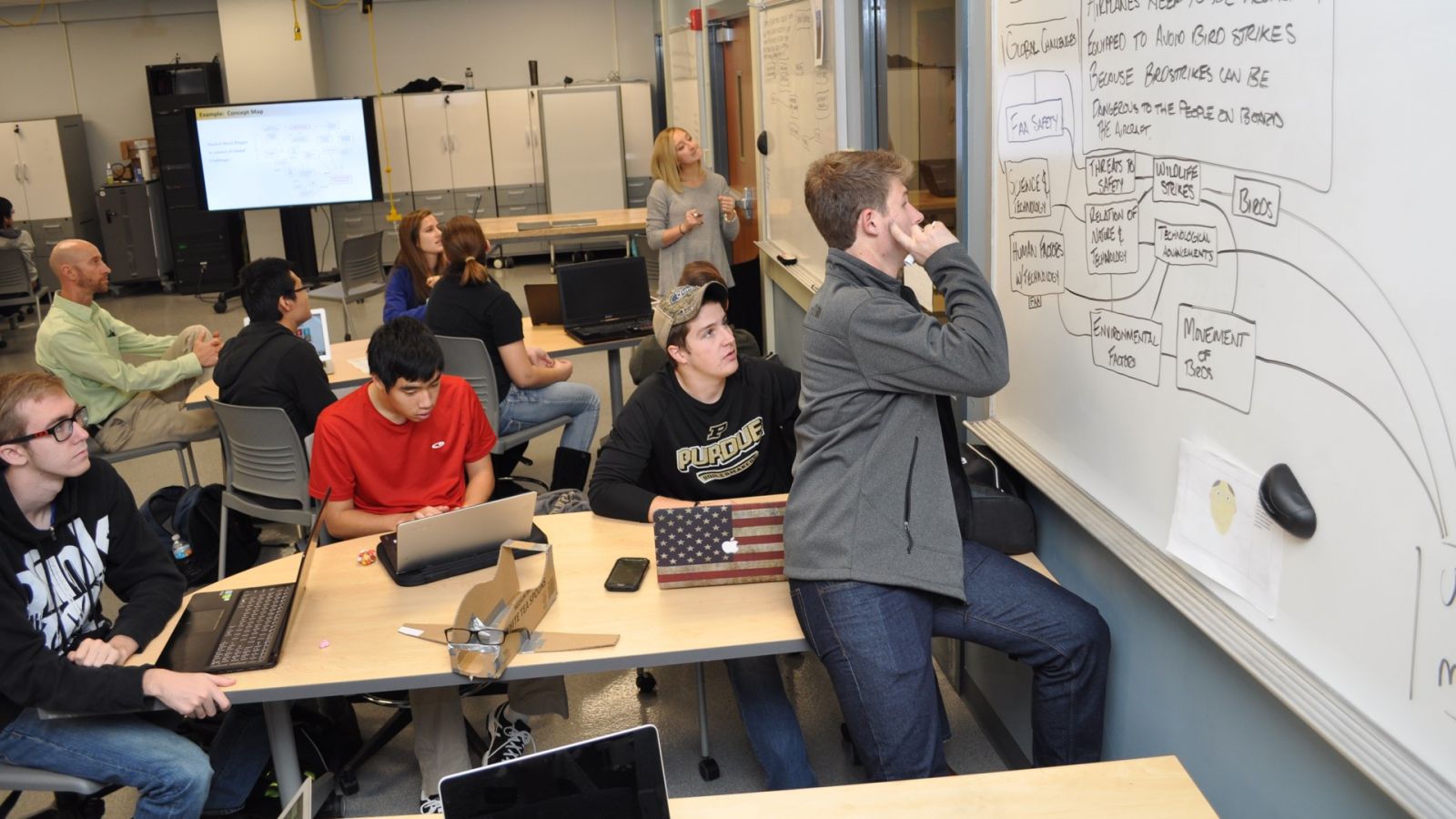 Students in TECH 12000 work on team projects
