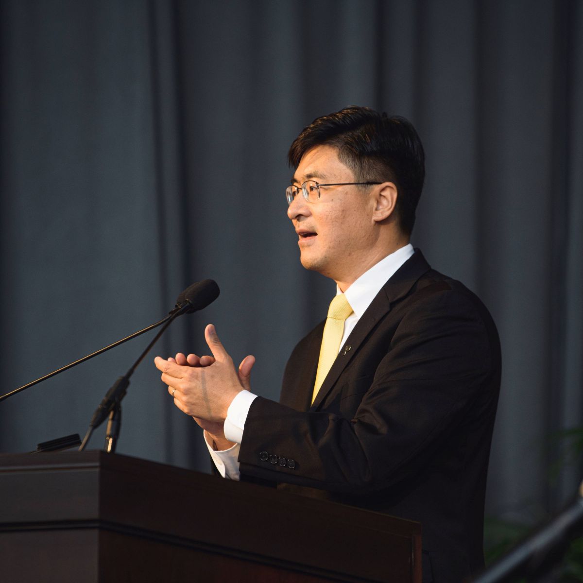 Purdue University President Mung Chiang at the joint signing ceremony to create two campuses from IUPUI on June 14, 2023 (Photo provided by Purdue News Service).