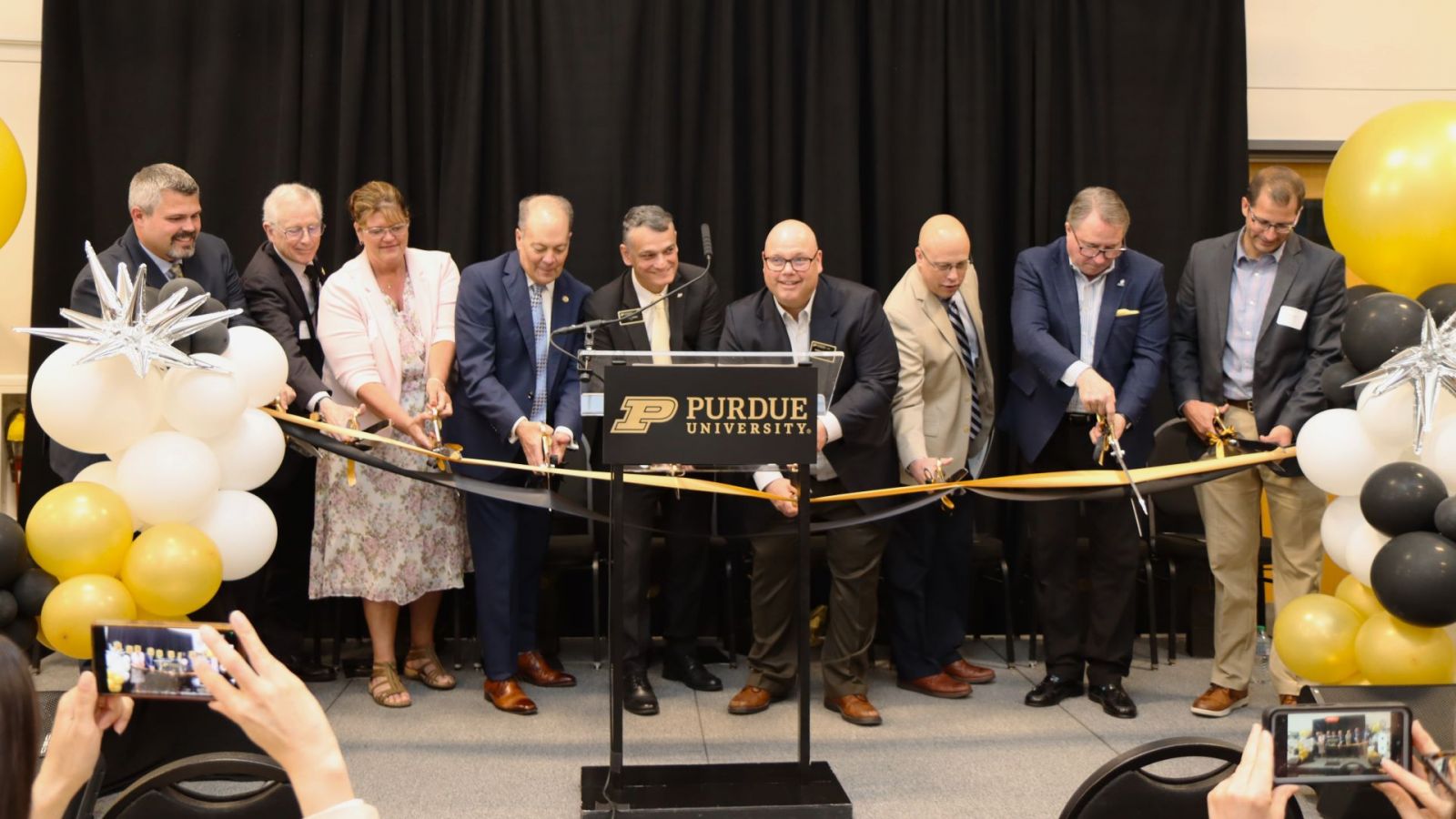 The relaunch ribbon-cutting. (Purdue University photo/John O'Malley)
