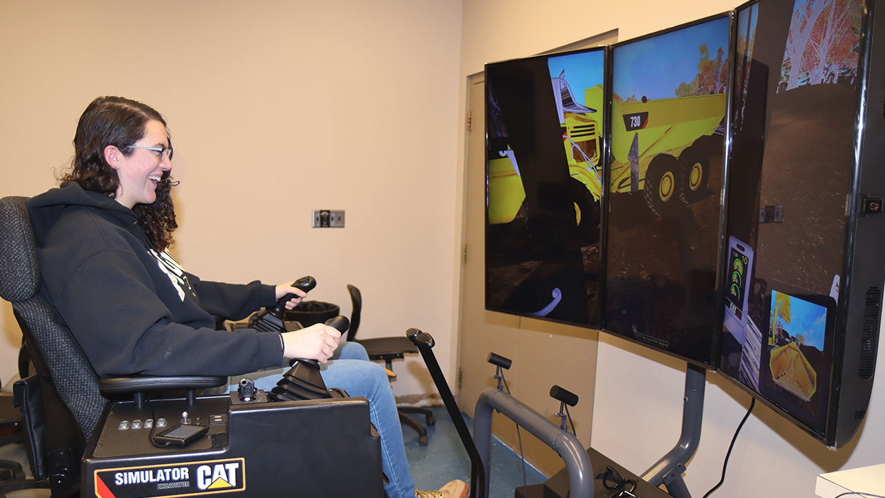Caterpillar Simulator Lab