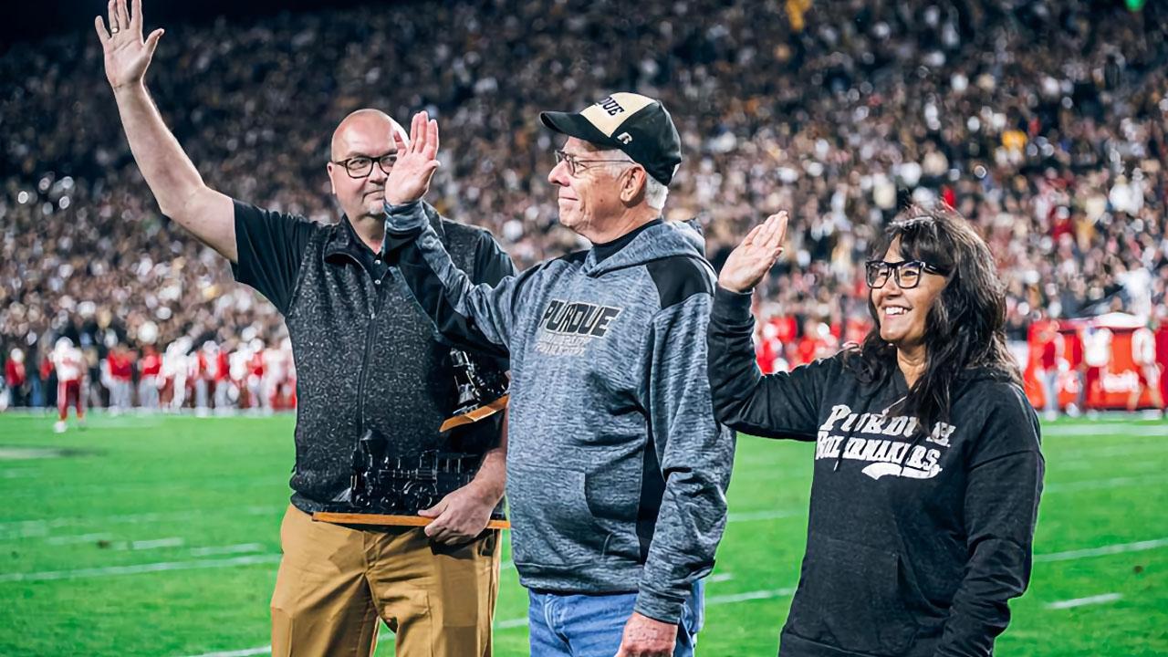Munguia receives Special Boilermaker Award