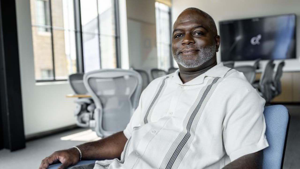 James Price, a Whirlpool service engineer from Indiana, elevated his technology expertise and fulfilled a lifelong ambition with Purdue’s online Master of Science in Engineering Technology. Discover how the program’s flexible format and applied curriculum empowers working professionals to advance their careers.