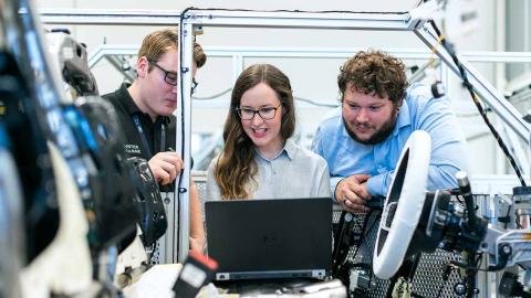 Manufacturing Engineering Technology Program