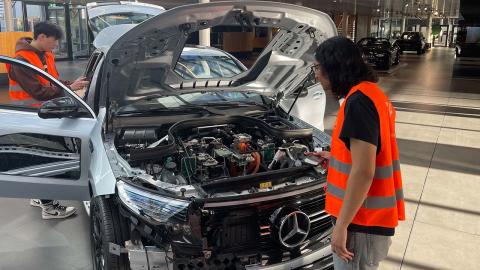 The Commerce of Cars in Central Europe: From Creation to Cargo