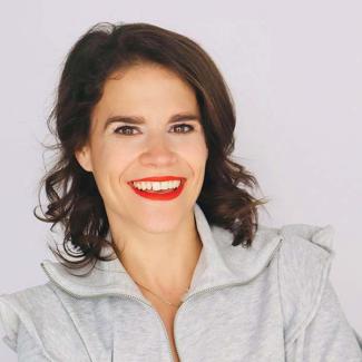 Stephanie Brown Photo